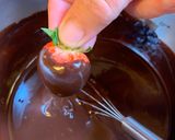 Une image de l'étape 2 de Fraises au chocolat.