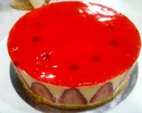 A picture of step 34 of Le Fraisier (French-Style Strawberry Shortcake).