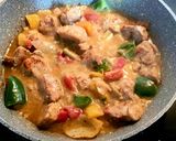 A picture of step 2 of Pork Sauté with Wine and Peppers.