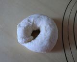 A picture of step 7 of Basic Plain Bagels.