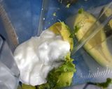 A picture of step 1 of Kanya's Avocado Smoothie :).