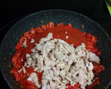 Foto del paso 3 de la receta: Hojaldre de atún, pimiento y tomate