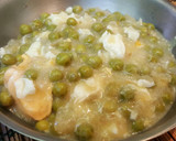 Foto del paso 5 de la receta: Guisantes con huevo escalfado