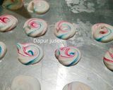 Foto langkah ke 2 dari resep Biskuit gula.