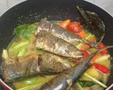 Foto langkah ke 5 dari resep Ikan pisang-pisang pesmol.