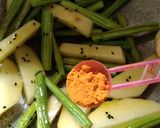 সজনে ডাঁটা আলু পোস্ত (sojne data aloo posto recipe in Bengali) রেসিপির ধাপ 3 ছবি