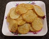 A picture of step 3 of Maida suji Papdi for chaat.