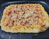 Foto langkah ke 4 dari resep Pizza sat'set tanpa proofing.