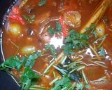 Foto langkah ke 3 dari resep Kuah Asam Sarden Kaleng.