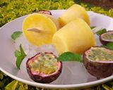 A picture of step 4 of Passion fruit lollies#theme challenge.
