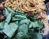 A picture of step 5 of Stir-Fried Yellow Noodles with Soy Sauce (Pad See Ew).