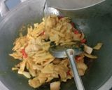 Foto langkah ke 4 dari resep Sayur Rebung Tahu Santan.