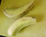 A picture of step 1 of Kaaya Varuthatha / Banana Chips.