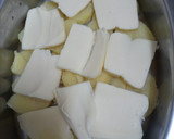 Foto del paso 5 de la receta: Colchón de papas con salsa de verdeo