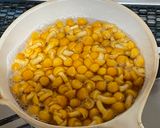 A picture of step 1 of Nameko Mushrooms with Grated Daikon Radish.
