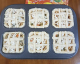 சீஸி மேகி நூடுல்ஸ் மஃபின்(muffin) ரெசிபி ஸ்டேப் 3 புகைப்படம்