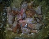 A picture of step 3 of Honey glazed chicken drumsticks.