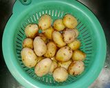 A picture of step 4 of Mike's Salted Irish Pub Garlic Potatoes.