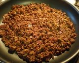 A picture of step 5 of Vegetarian crumble meat replacement.