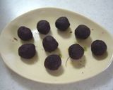 A picture of step 4 of Easy Manju.