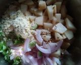 A picture of step 3 of Sindhi Pakoda.
