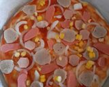 Foto langkah ke 5 dari resep Pizza Jagung Sosis.