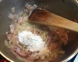 A picture of step 5 of Clam Chowder with Pasta.