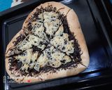 Foto langkah ke 7 dari resep Banana Choco Pizza.