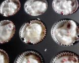 A picture of step 7 of White Chocolate Raspberry Muffins #2.