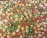 Paella csicseriborsóval és zöldborsóval (+rák) -spanyolos ételek recept fázis 2 fotója