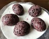 A picture of step 9 of Black Rice and Koshi-an Koshi-An Ohagi.