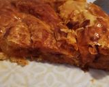 Foto del paso 3 de la receta Rosca de hojaldre rellena de sobrasada, cebolla y queso de Mahon