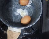 Foto langkah ke 1 dari resep Tamago Sando Japanese Sweet Egg Sandwich.