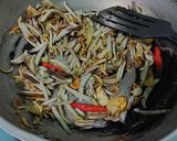 Foto langkah ke 3 dari resep Tumis jantung pisang.