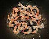 A picture of step 5 of Curry Flavored Stir-fried Prawn and Cauliflower.