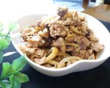 A picture of step 4 of Sweet & Salty Pork and Shimeji Mushrooms.