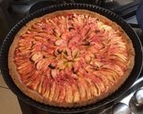 Une image de l'étape 7 de Maxi tarte pommes pralines roses (pâte brisée épeautre lait pralines roses).
