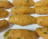 A picture of step 5 of Jaali samosa.