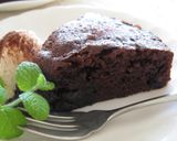 A picture of step 8 of Chocolate Berry Cake.