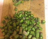 Foto del paso 1 de la receta: Sopa de espárragos, brócoli y champiñón (con chía y sésamo)