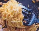 รูปขั้นตอนการทำที่ 3 ของ มาม่าผัดไข่เค็มไข่กุ้ง