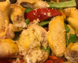 Foto del paso 2 de la receta: Paella de alitas y verdura, más bien inventada