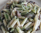 Foto del paso 8 de la receta: Macarrones con setas y salsa de espirulina