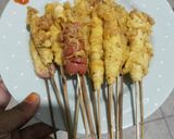 Foto langkah ke 4 dari resep Sate telur gulung.