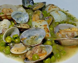 Foto del paso 3 de la receta: Sepia con almejas en salsa verde