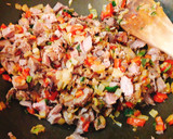 Foto del paso 3 de la receta: Empanadas criollas argentinas con carne cortada a cuchillo🔪
