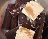 Foto del paso 1 de la receta: Para la hora del postre: brownie de chocolate con dulce de leche y crema