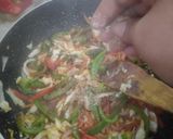 गार्लिक चिल्ली नूडल्स (garlic chilli noodles recipe in Hindi) रेसिपी चरण 2 फोटो
