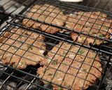 Foto del paso 5 de la receta: Hamburguesas al carbón