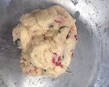Gambar langkah 2 resipi Fruit scones.